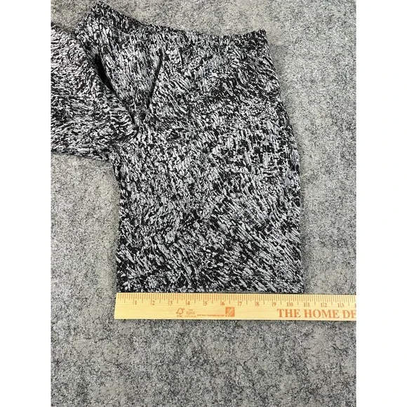 Lululemon Pace Breaker Shorts 9" Mens Small Lined Gray Splatter Soul Cycle Skull - Picture 7 of 10